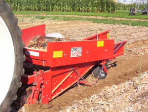 Техника для уборки лука